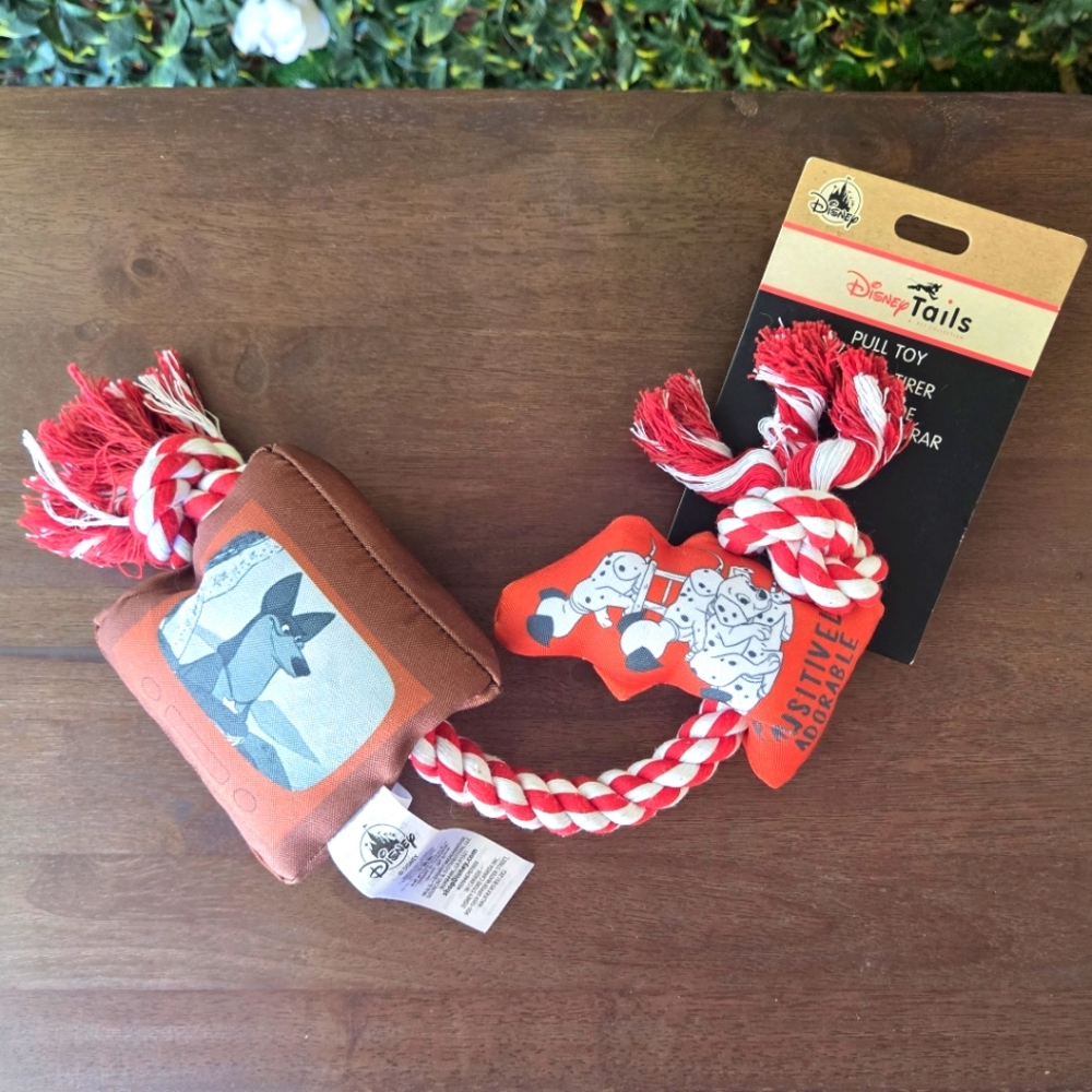 NWT Dog Disney Tails 101 Dalmatians Rope Pull Toy TV Thunderbolt Red Black White